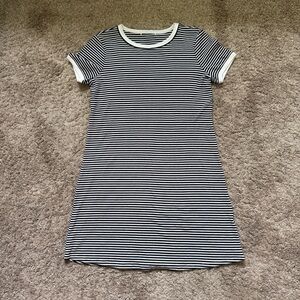 Black and White Striped Ribbed T-Shirt Dress | Size M